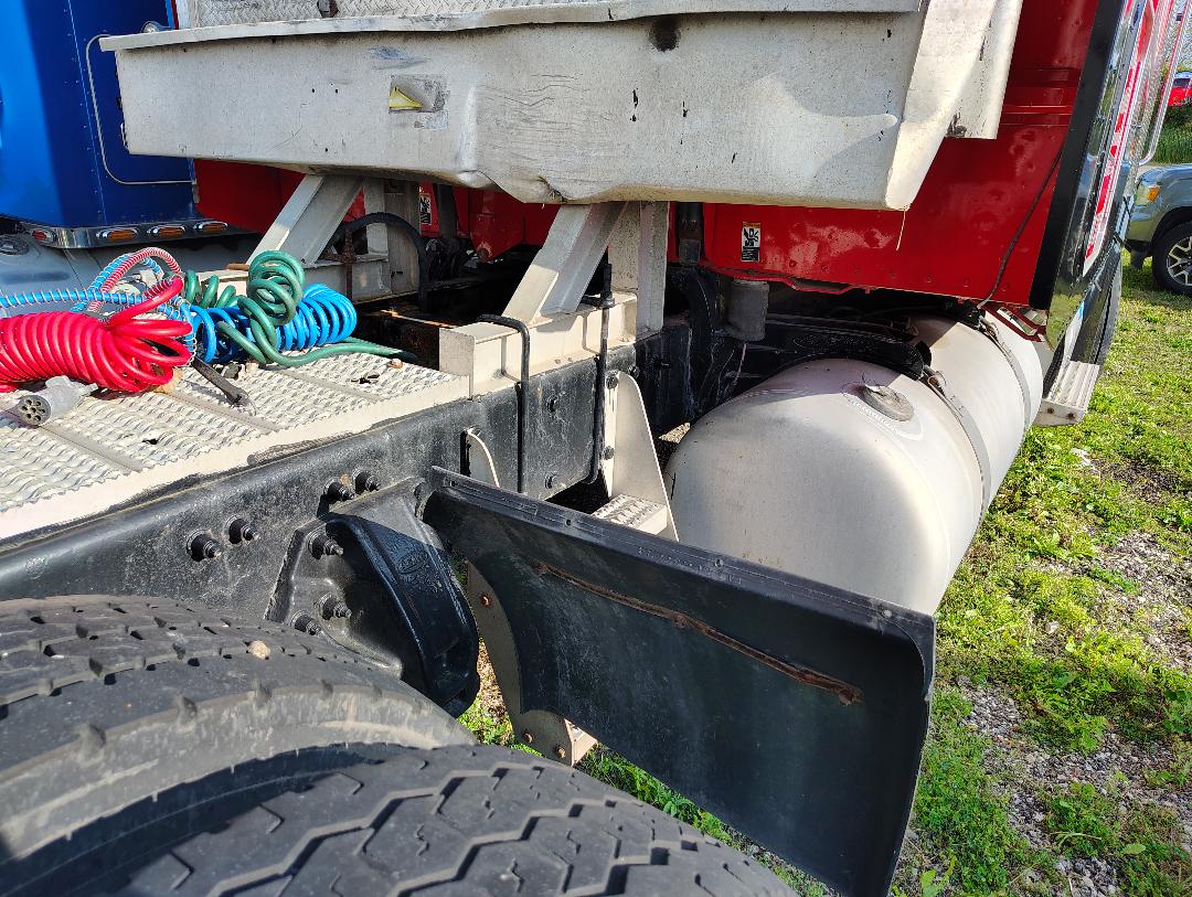 2008 PETERBILT 386 - Image 9